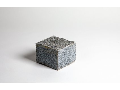 Žulová kostka řezaná 10×10×10 cm šedá s modravým nádechem