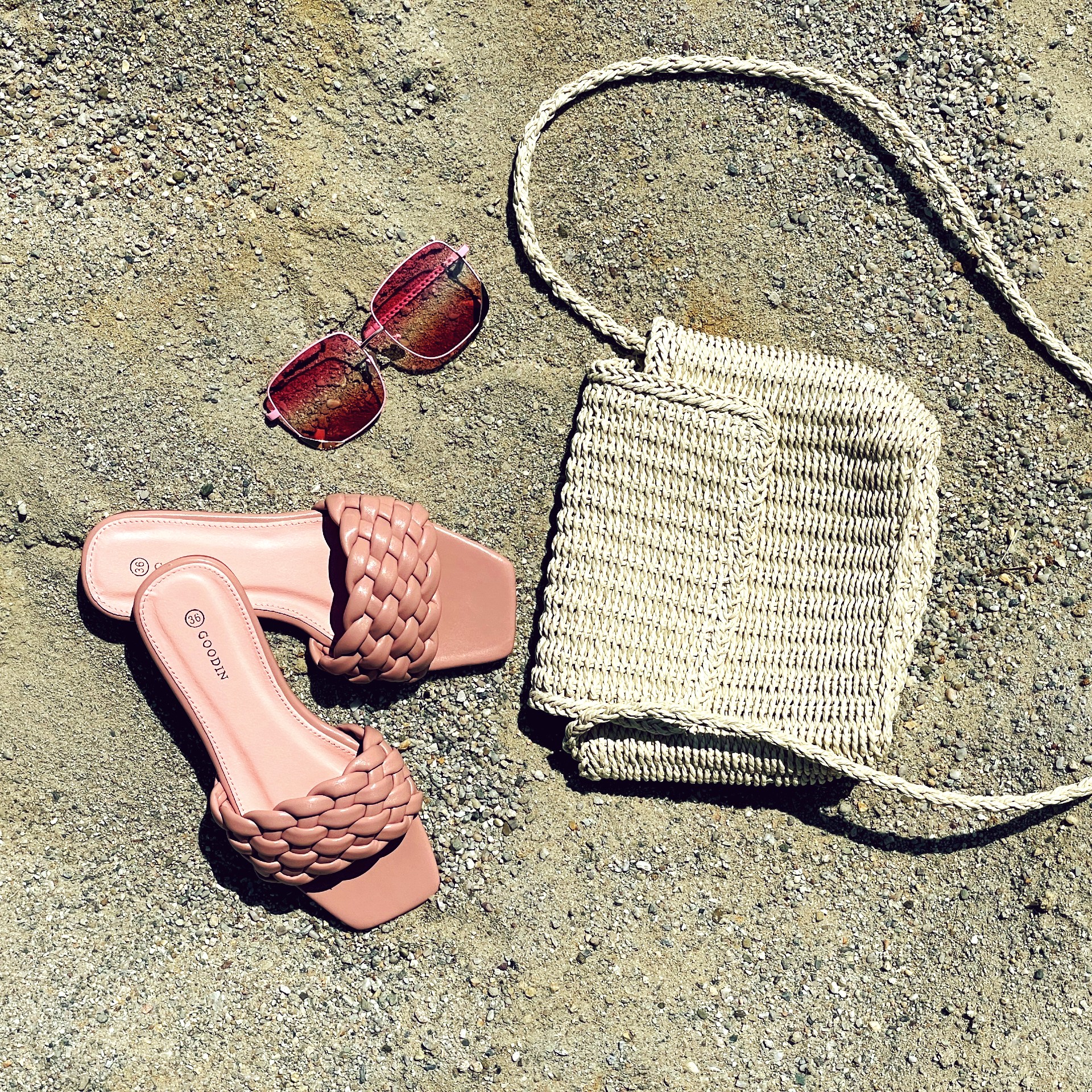 Co nesmí chybět v plážové tašce?