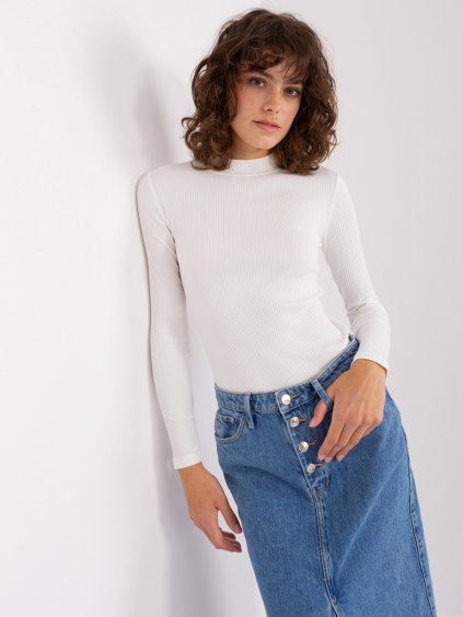 Smetanové tričko se stojáčkem