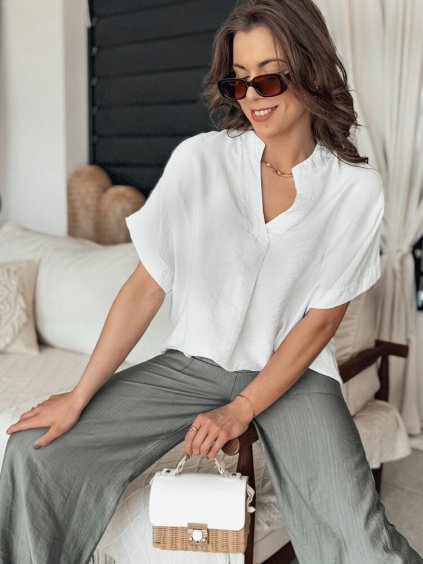 Bílá vzdušná halenka NAMAYAS