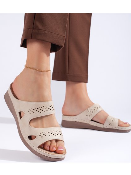 Světle béžové pohodlné nazouváky