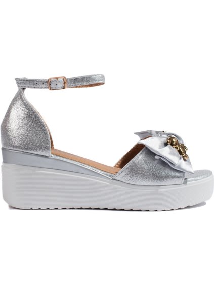 Stříbrné sandály na klínu