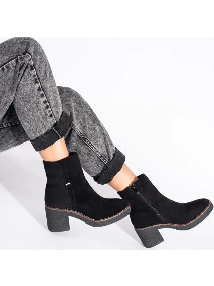 Semišové černé kotníkové boty na sloupku (Velikost 36)