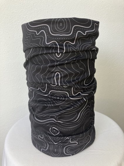 Černý multifunkční nákrčník se vzory