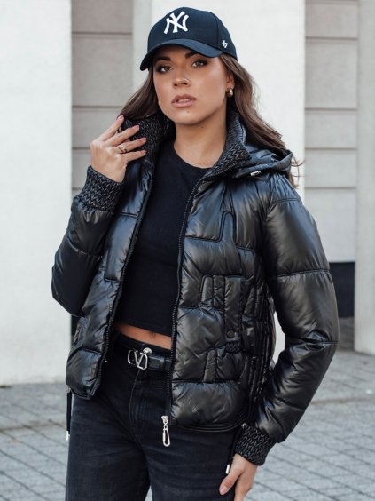 Černá dámská krátká zimní prošívaná bunda s kapucí FASHWARM