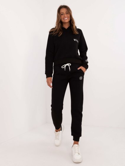 Černá zateplená tepláková souprava s kapucí