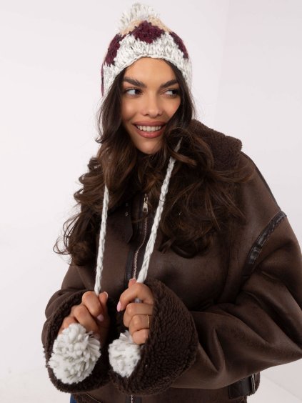 Bílá dámská pletená ušanka s bambulí