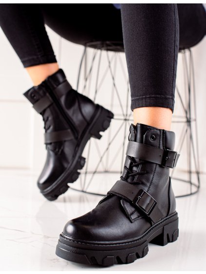 ČERNÉ WORKERY S ČERNÝMI SPONAMI