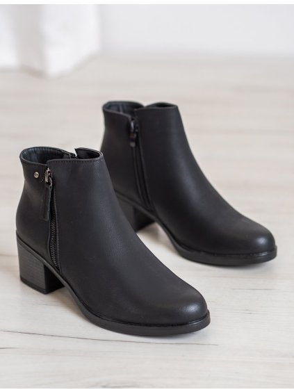Černé dámské kotníkové boty na sloupku, podpatek 5,5 cm