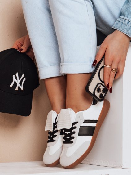 Dámské bílo-černé tenisky s plochou gumovou podrážkou SNIKARI