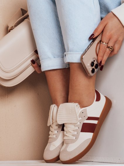 Dámské bílo-červené tenisky s plochou gumovou podrážkou SNIKARI