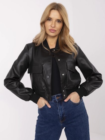 Černý dámský krátký bomber s kapsami