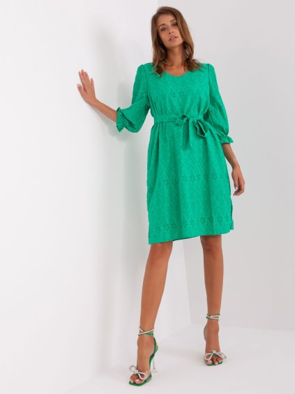 Zelené vzorované šaty s páskem a balónovými rukávy