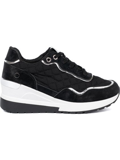 Černé dámské tenisky na klínku s prošíváním