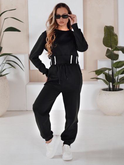 Černá dámská tepláková souprava s crop mikinou