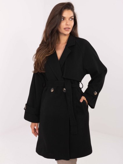 Černý dámský kabát s dvouřadým zapínáním