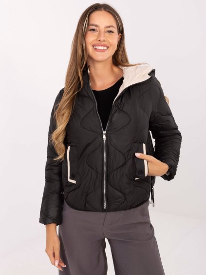 Černá dámská prošívaná přechodová bunda s kapucí