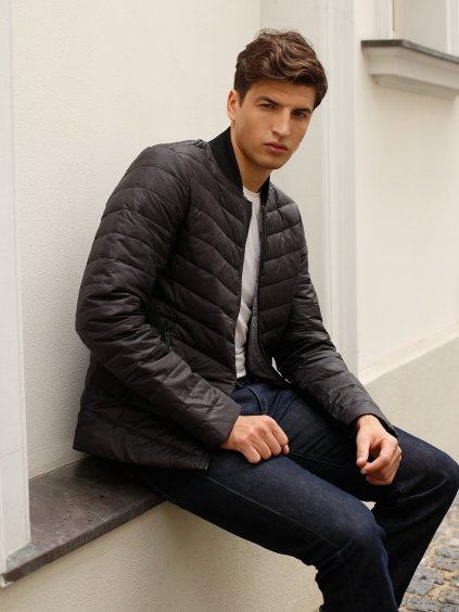 Černá pánská péřová prošívaná bunda