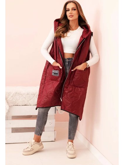 Vínová dámská oversize prošívaná vesta s kapucí na zip
