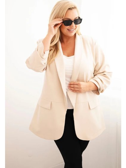 Smetanový dámský elegantní plus size blejzr