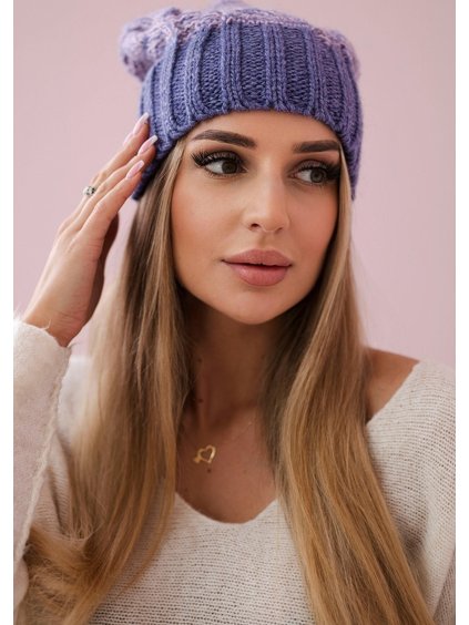 Fialová dámská zimní čepice s bambulí