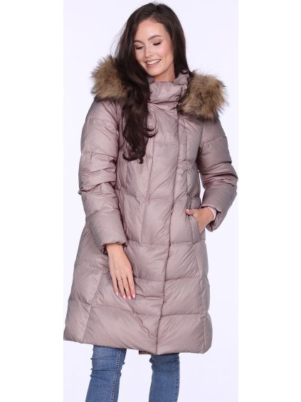 Pastelově růžová dámská dlouhá zimní bunda s kožešinou na kapuci