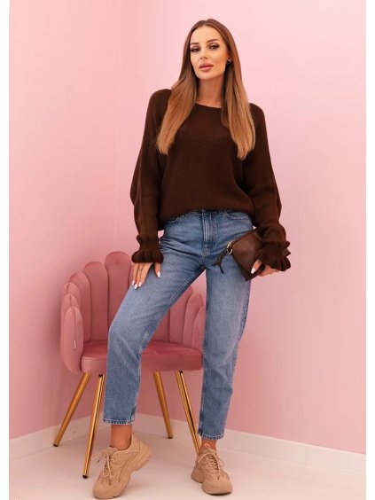 Dámský hnědý svetr s výstřihem na zádech a nařasenými rukávy