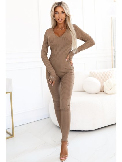 Béžový dámský elegantní žebrovaný overal s výstřihem