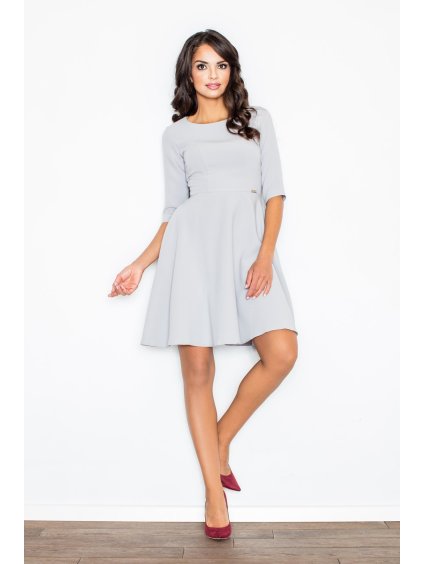 Šedé šaty s širokou sukní