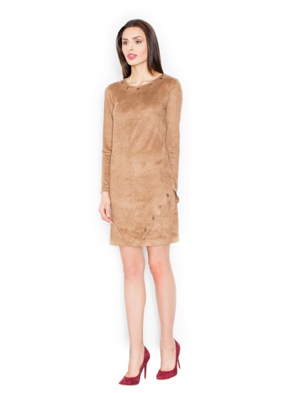 Hnědé šaty se cvočky