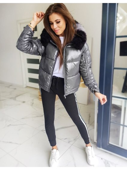 Šedá bunda s dvoubarevnou kožešinou