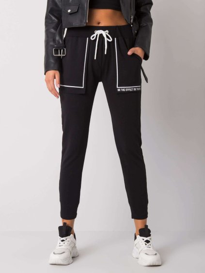 Černé bavlněné tepláky