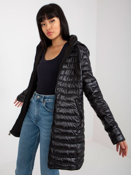 Černá lesklá prošívaná bunda
