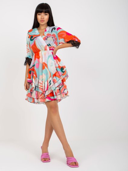 Vícebarevné volánkové šaty