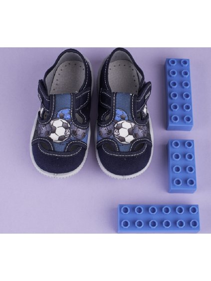 Chlapecké pantofle Viggami Adaś - malé míče