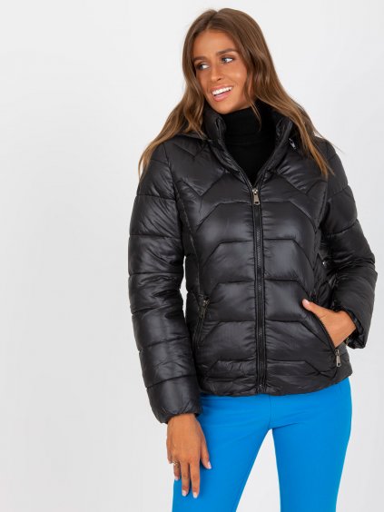 Černá prošívaná zimní bunda