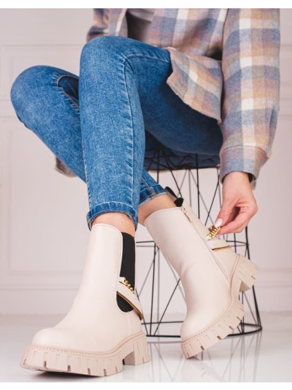 Béžové chelsea boty s řetízkem