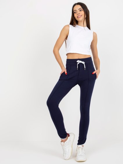 Tmavě modré tepláky s pruhy na bocích