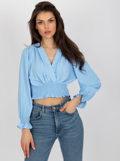 Světle modrá crop top halenka s elastickým řasením