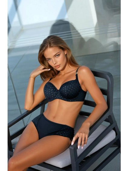 Černé plavky s puntíky