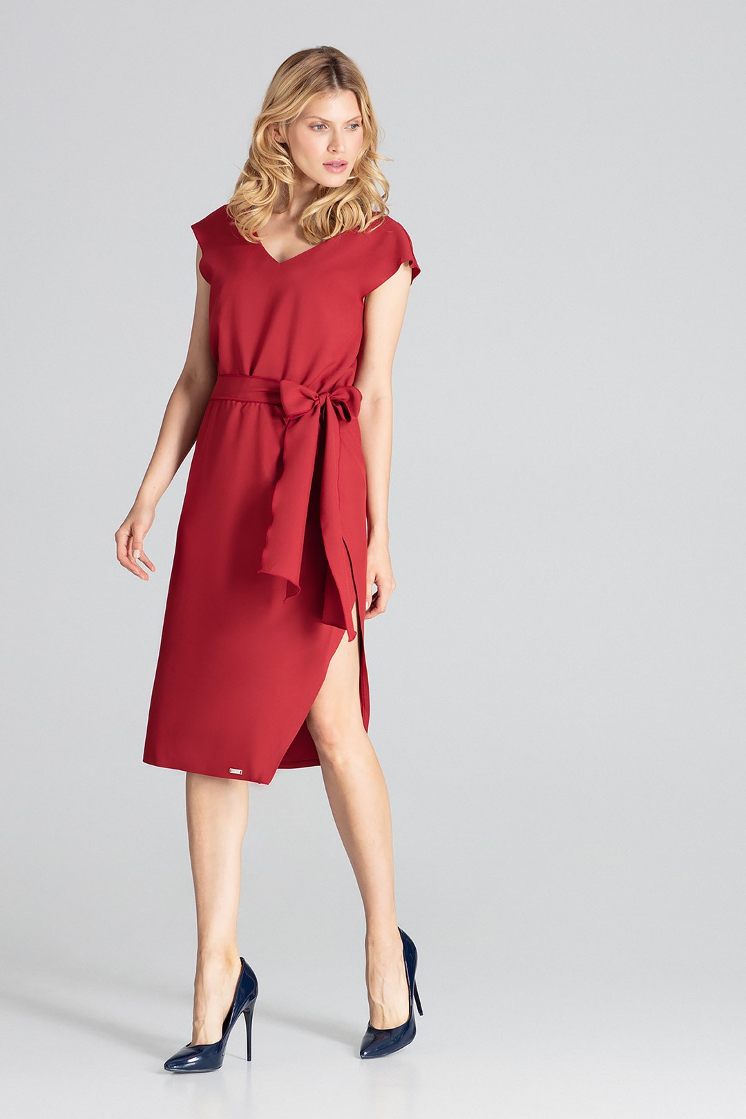 Elegantní šaty s páskem M674 Deep Red Velikost: XL
