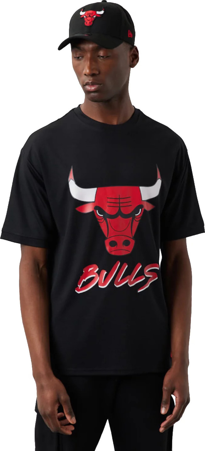 ČERNÉ PÁNSKÉ TRIČKO NEW ERA NBA CHICAGO BULLS SCRIPT MESH TEE 60284738 Velikost: L