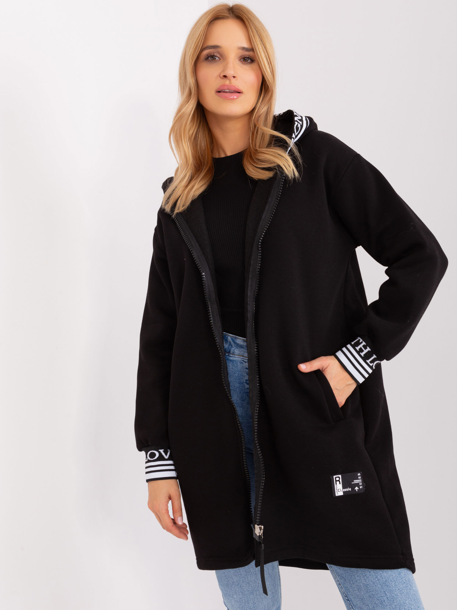 ČERNÁ DLOUHÁ MIKINA NA ZIP -RV-BL-9225.96P-BLACK Velikost: S/M