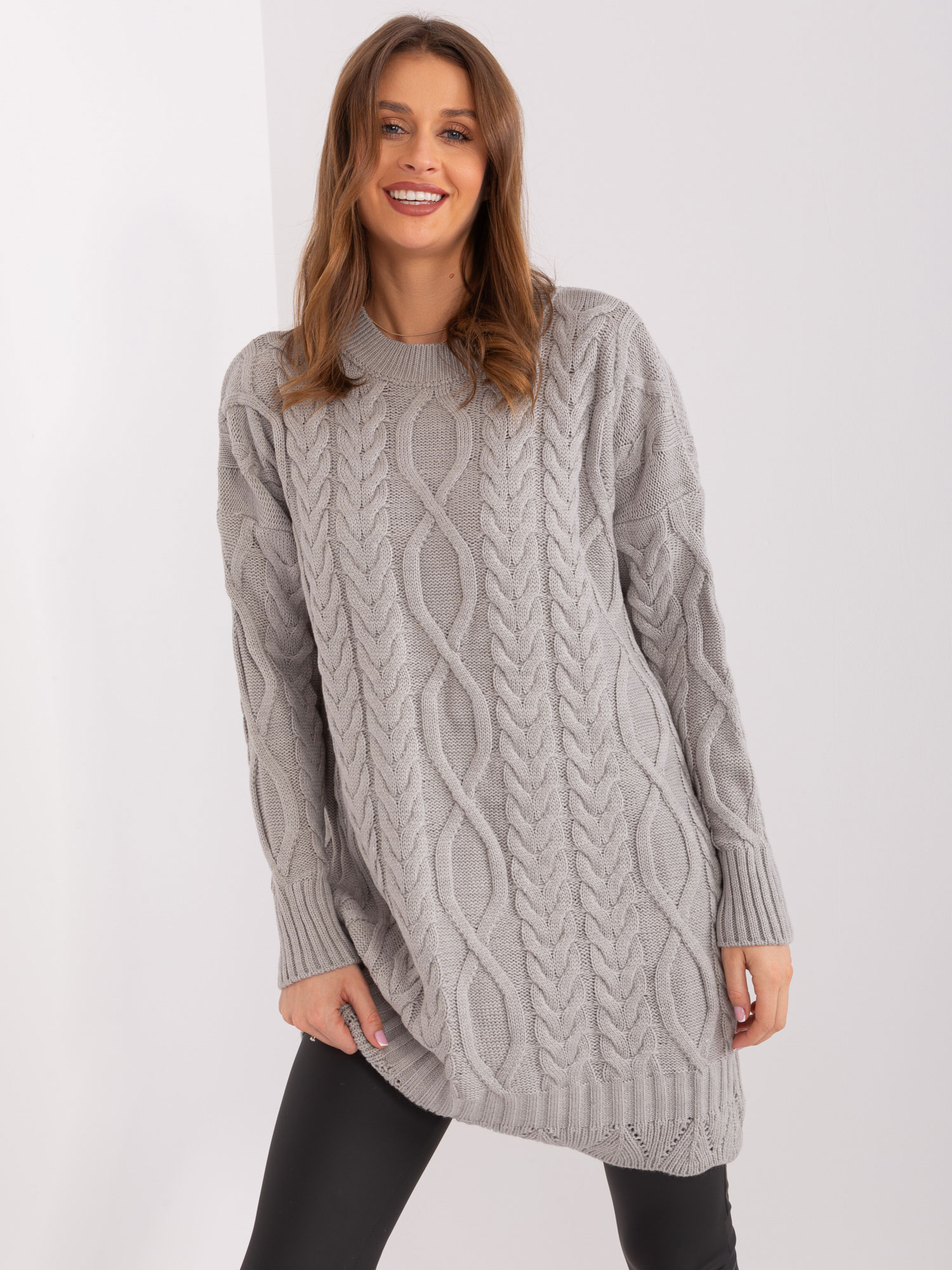 Šedé svetrové šaty s copánkovým vzorem LC-SK-8012-2.64P-grey Velikost: ONE SIZE
