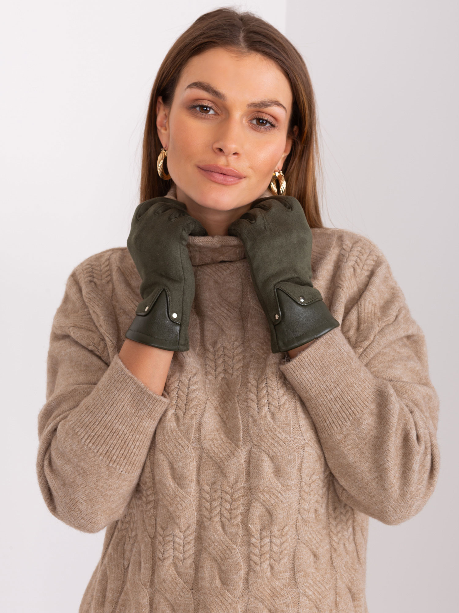 Tmavé khaki elegantní rukavice AT-RK-239507.61P-khaki Velikost: L/XL