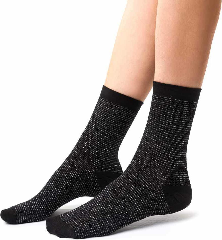 Černé dámské ponožky s tenkými pruhy Art.066 GI033, BLACK Velikost: 35-37