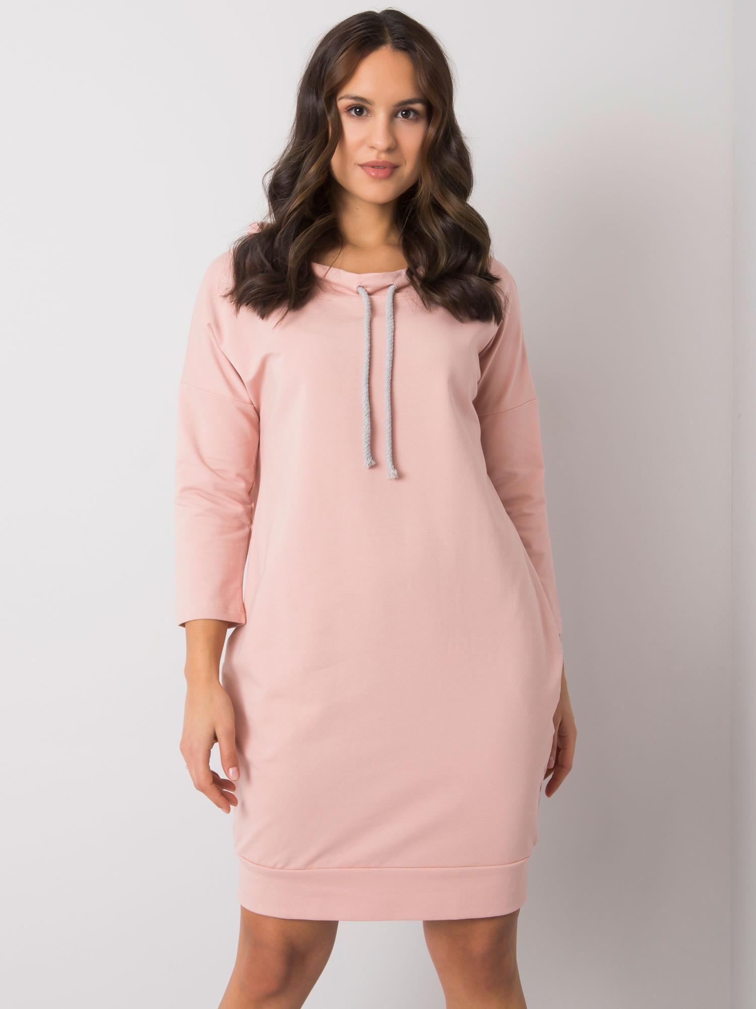 Světle růžové dámské mikinové šaty s kapsami RV-SK-4597-1.97-pink Velikost: S/M
