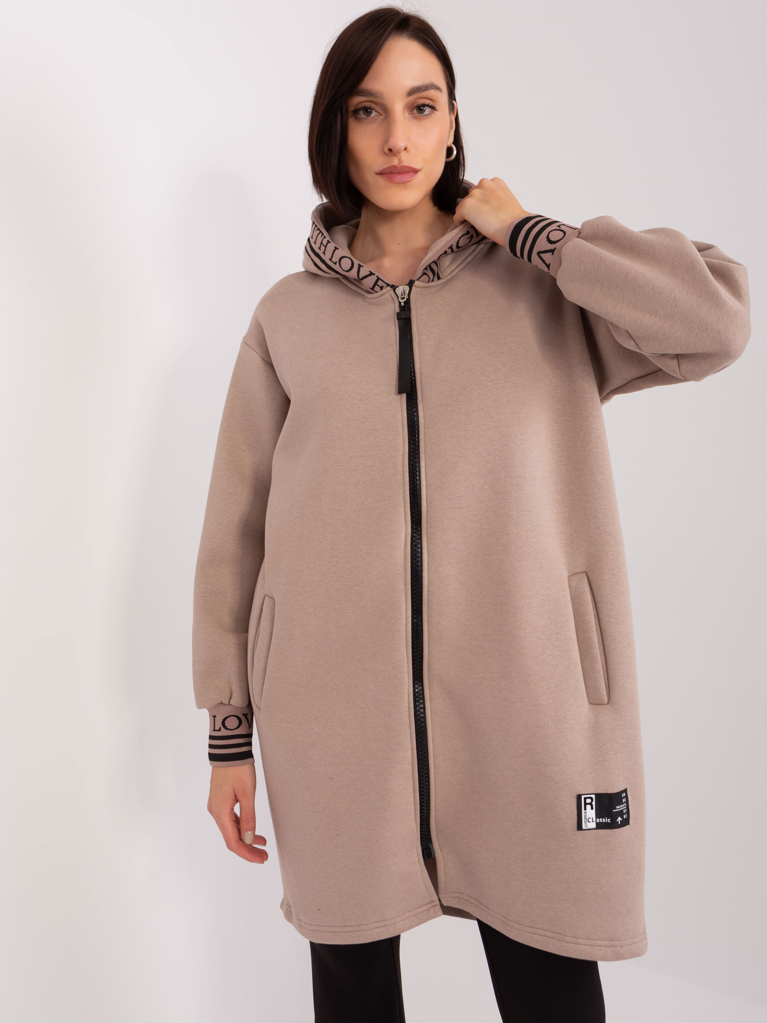 Tmavě béžová dlouhá mikina na zip s kapucí RV-BL-9225.96P-dark beige Velikost: S/M