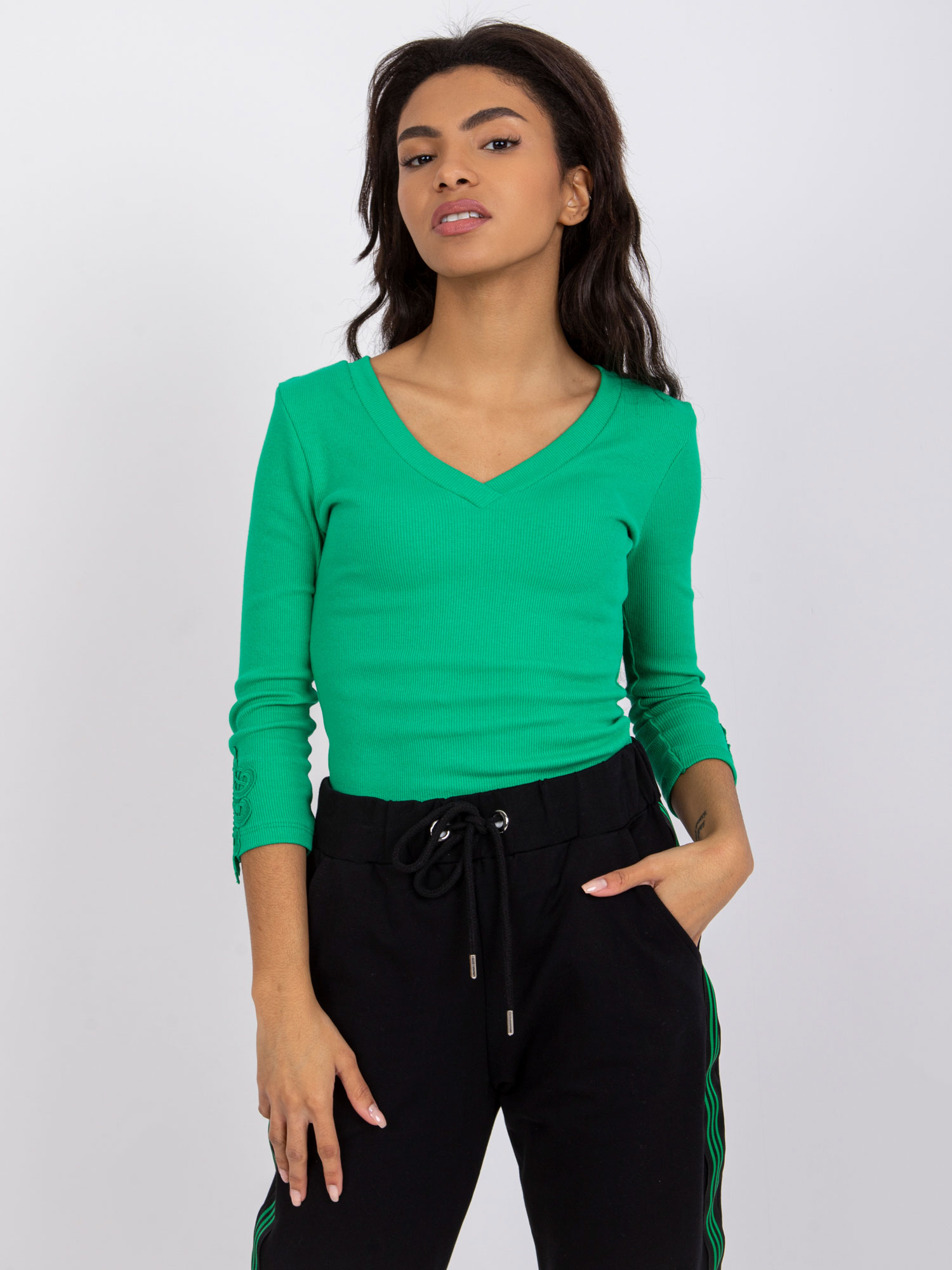 Zelené žebrované tričko Alissia s krajkou na rukávech -RV-BZ-7529.92-green Velikost: S