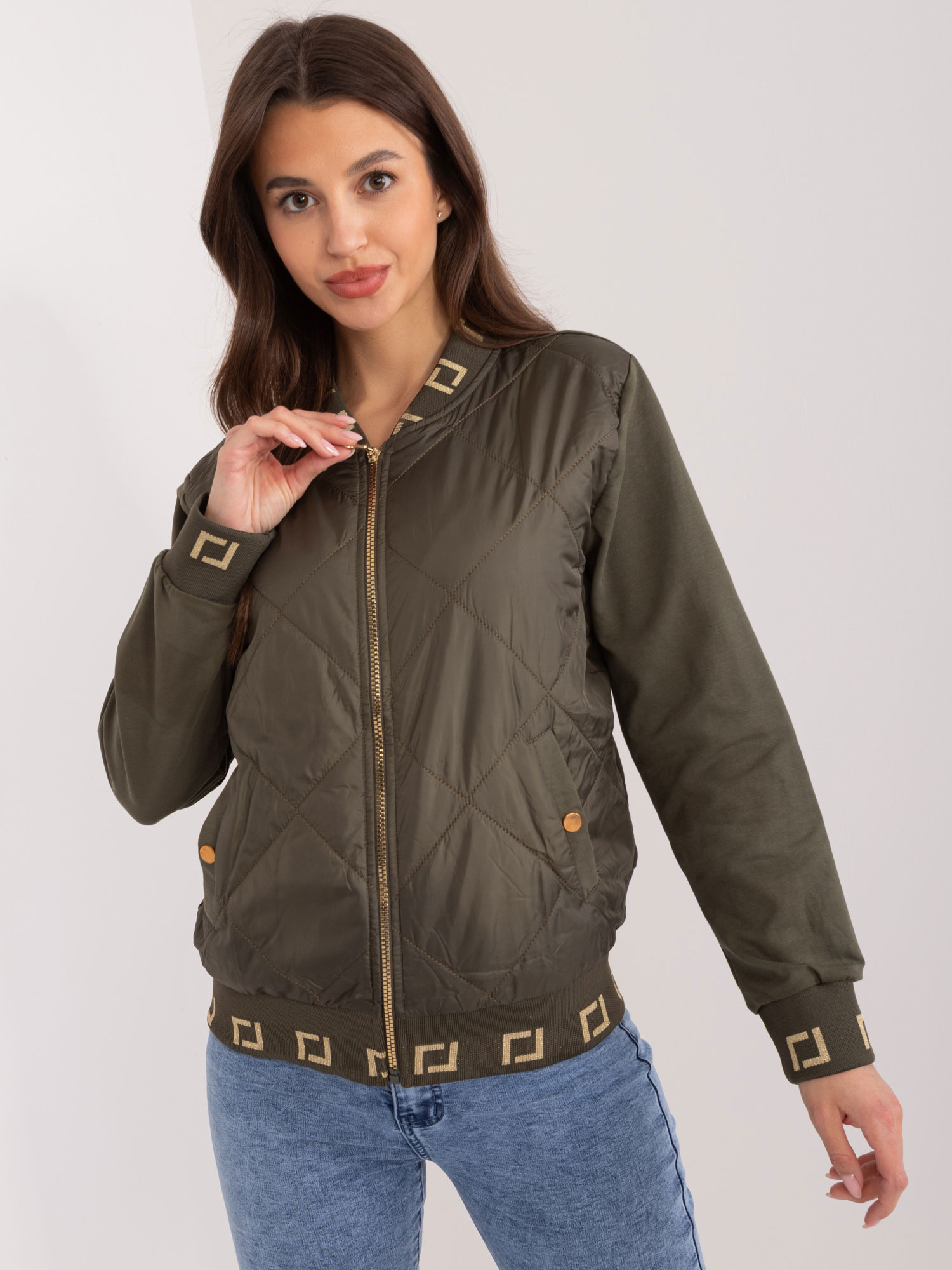 Khaki prošívaný bomber -RV-BL-8224.22-khaki Velikost: L/XL